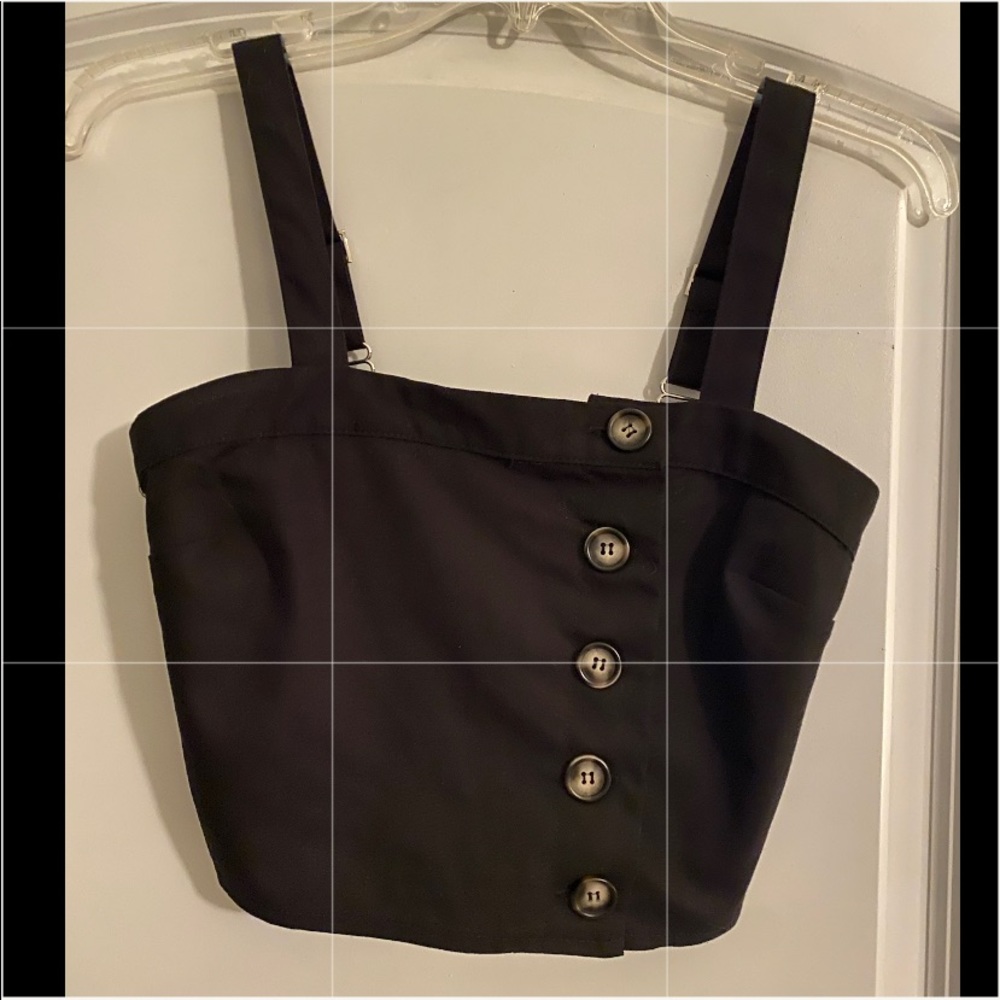 Simple button up crop top size XS
